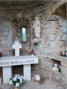 La-grande-table-et-la-bienfaitrice